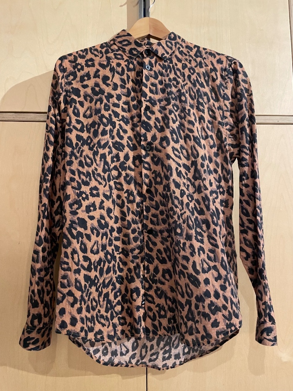 100% cotton leopard print collared shirt